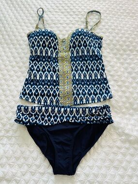 Blue Patterned Tankini Set with Yellow Accent